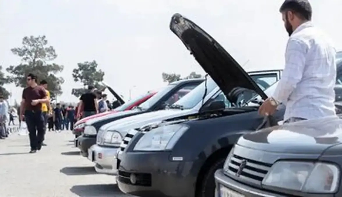 قیمت روز محصولات ایران خودرو و سایپا؛ نوسان در بازار خودرو